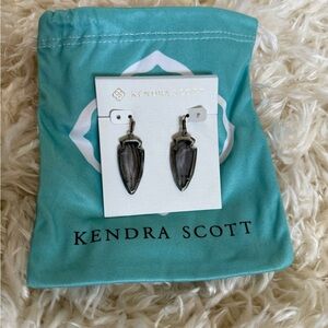 Kendra Scott Silver and Slate Grey Katelyn Arrowhead Earrings